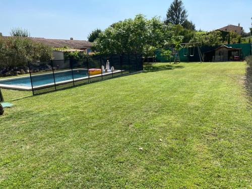 Piscina a Le bon Vivre o a prop