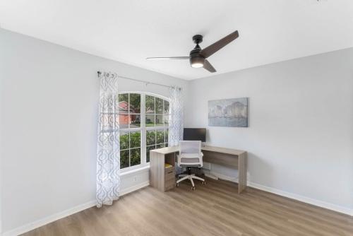 Stunning Newly Renovated Pool Home close to Disney photo 16