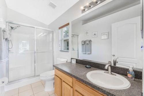 Stunning Newly Renovated Pool Home close to Disney photo 17