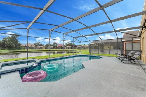 Stunning Newly Renovated Pool Home close to Disney photo 23