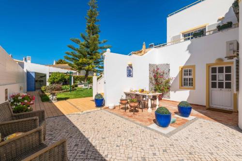 Villa Glamour by Portucasa