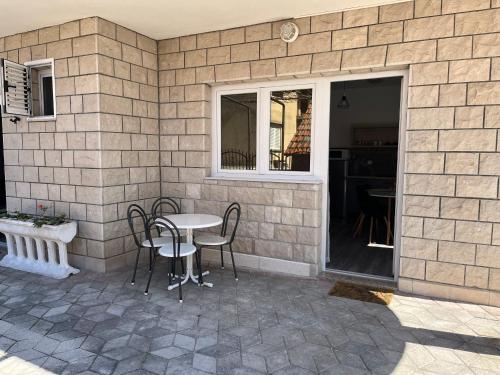 Gambar di galeri bagi Apartment Makarska M&I, FREE PRIVATE PARKING di Makarska