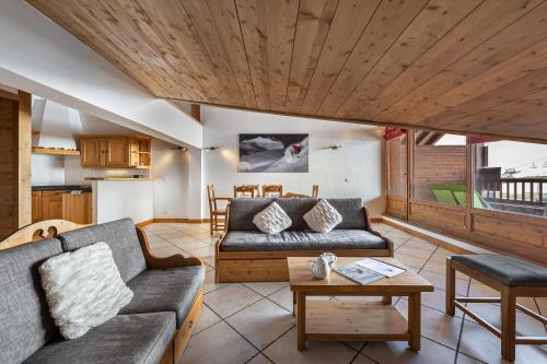 Χώρος καθιστικού στο Les Suites du Val Claret by ExplorHome