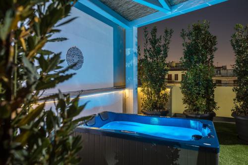 Fotografie z fotogalerie ubytování Sea Breeze Suite with Jacuzzi v destinaci Piraeus