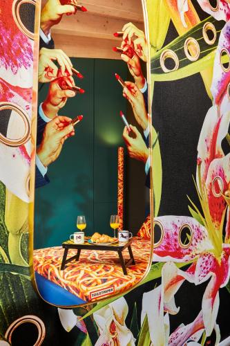 Toiletpaper Living photo 52
