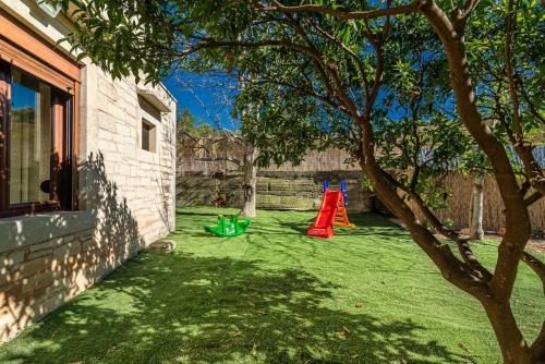 Taman di luar Stone Villa Alfa with private pool