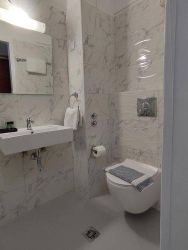 Gallery image of Tina Hotel in Dassia
