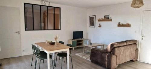 Grand Appart T3, centre, gare, métro, parking privé