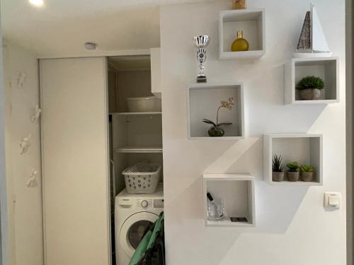 Φωτογραφία από το άλμπουμ του 2 Pièces 45m2, Calme, Confort, Mer à 200m, Jardin, Terrasse, Piscine σε Martigues