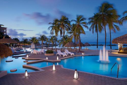 Bazén v ubytování Sunscape Curacao Resort Spa & Casino nebo v jeho okolí