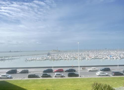 Vivez le Bonheur - Plage - Port de plaisance - Vue mer