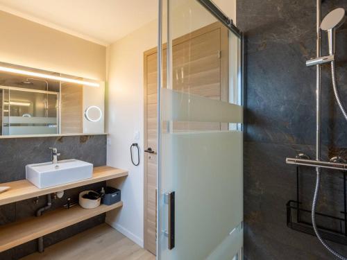 O baie la Maison d’exception 8 pers avec WiFi, garage sécurisé et linge inclus près de Loudenvielle - FR-1-695-47