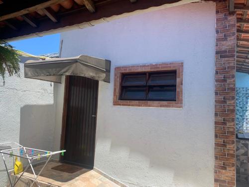 Edificio en el que se encuentra el hostal o pensión