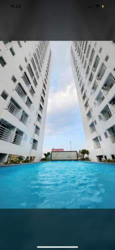 Bazén v ubytování Casapedian 004 Mansyur Residence Apartment Medan nebo v jeho okolí