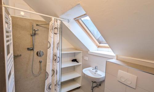 a bathroom with a shower and a sink at Urlaub wie früher bei Oma in Hermagor