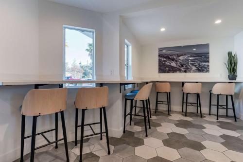 Φωτογραφία από το άλμπουμ του Best Western Plus Executive Suites σε Redwood City