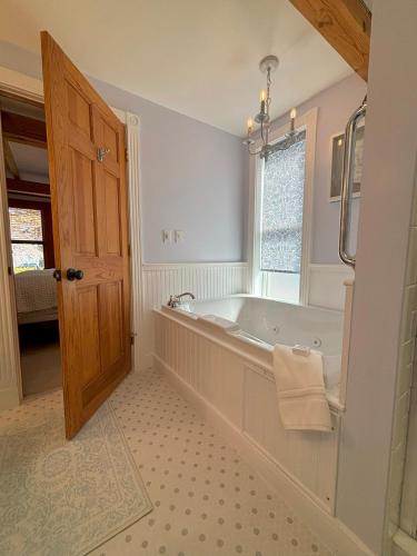 Un baño de Spouter Inn Bed & Breakfast