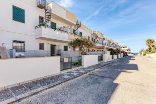 Fotografie z fotogalerie ubytování Appartamento con patio esterno a 70 m dal mare v destinaci Torre San Giovanni Ugento