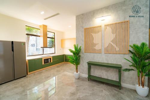 Η κουζίνα ή μικρή κουζίνα στο Chuỗi Villa 7 Ngủ Beverly Hill Resoft - Bãi Cháy