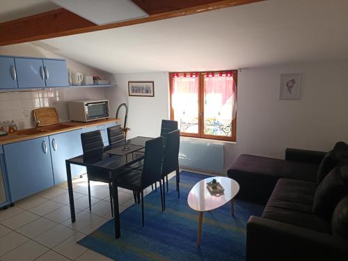 Kuchyň nebo kuchyňský kout v ubytování Camping les Lavandes, Castellane