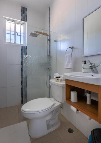 Koupelna v ubytování EDMA APARTAHOTEL