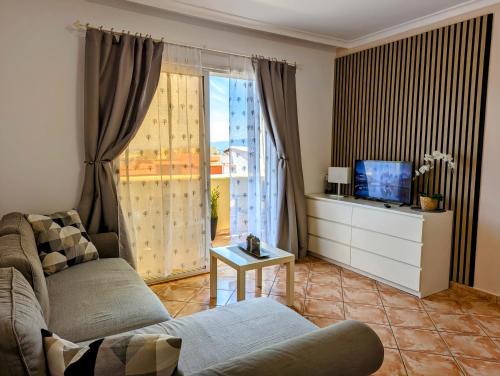 Comfortable 2-Bedroom Duplex in Playa Paraiso with Ocean View, Balcony, and Shared Pool