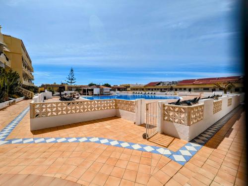 Comfortable 2-Bedroom Duplex in Playa Paraiso with Ocean View, Balcony, and Shared Pool