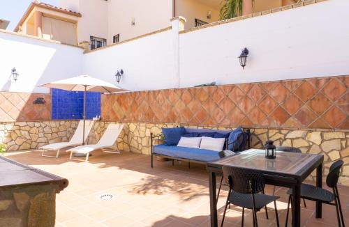House Pool & Parking Malaga