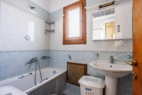 Phòng tắm tại Skopelos port view home