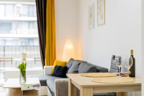 Cityscape Oasis: Active Studio Heaven