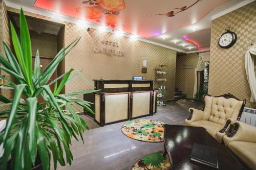 Ruang duduk di Hotel Karolek