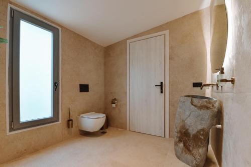 Φωτογραφία από το άλμπουμ του Villa Nevas Private Stone House with Pool and Seaview PARGA στην Πάργα