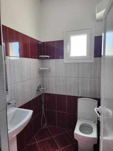 Bilik mandi di Villa Merka