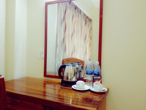Utensilios para hacer té y café en Golden Star Inn