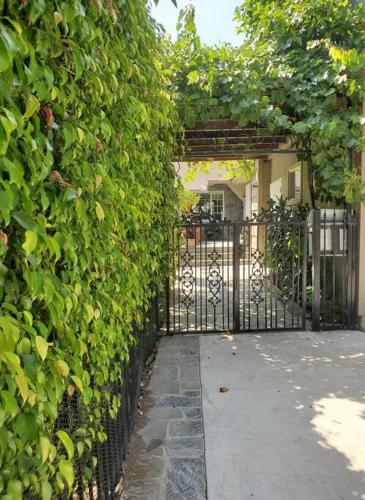 Located In The Heart Of The West Side photo 13