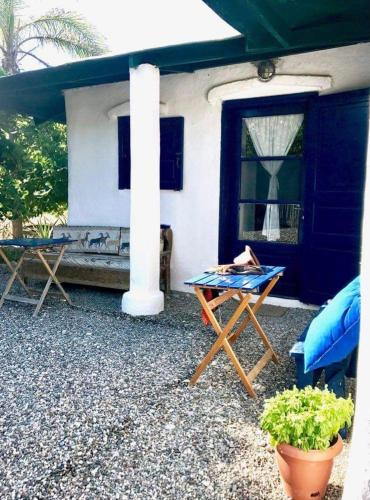 Lovely independent room in Ecovilla on the beach