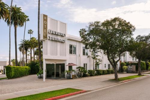 rysunek zewnętrznej części hotelu Jefferson w obiekcie Beverly Terrace powered by Sonder w Los Angeles