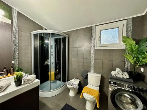 Koupelna v ubytování Four Seasons - The Eco Friendly Villa