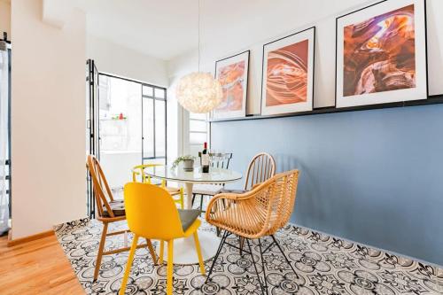 Ruang duduk di NEW Art Deco Condo in Roma Norte Chapultepec 3km