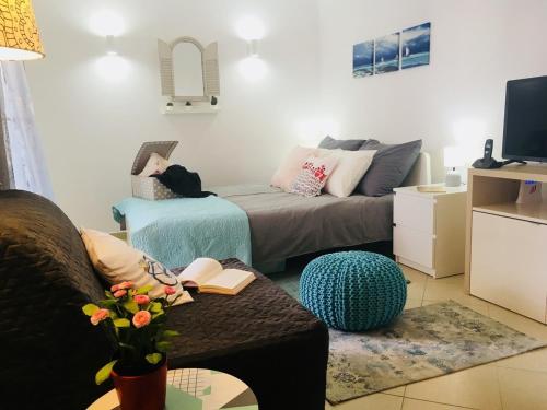 Apartments with parking space Palit, Rab - 22466