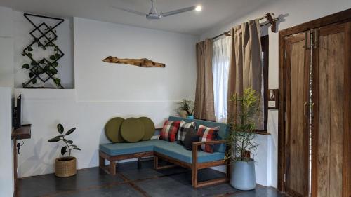 Χώρος καθιστικού στο Kengbari Retreat