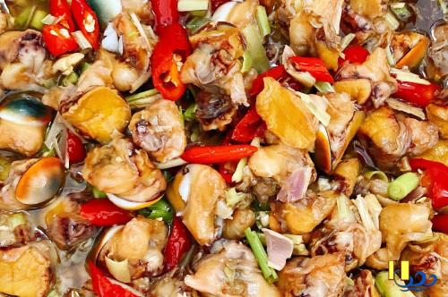 Makanan di atau berdekatan hotel