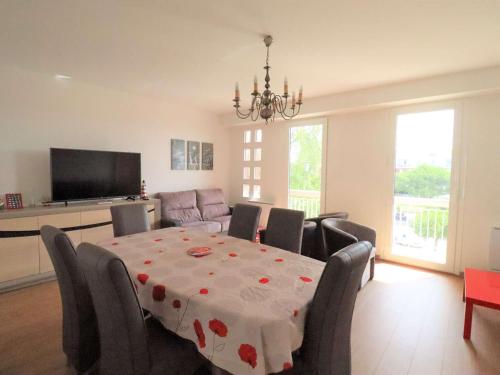 Appartement familial en hyper centre de Royan, 6/8 pers, ascenseur - FR-1-494-180