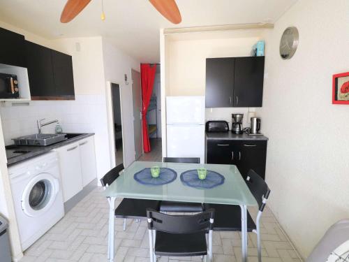 Studio avec Terrasse et Parking au Grau-du-Roi