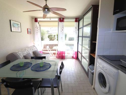 Studio avec Terrasse et Parking au Grau-du-Roi