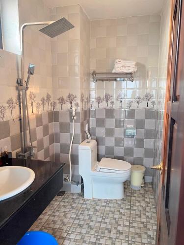 Koupelna v ubytování Hồng Ngọc 1 Hotel Tà Đùng