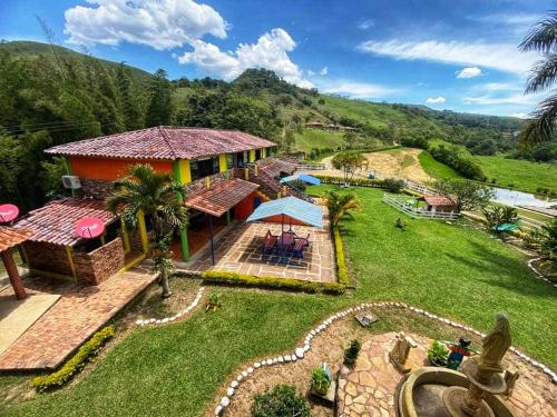 A bird's-eye view of Hotel Campestre capilla del Pienta