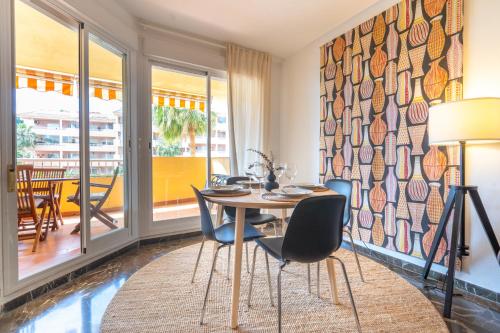 2 bedrooms with pool, terrace and balcony