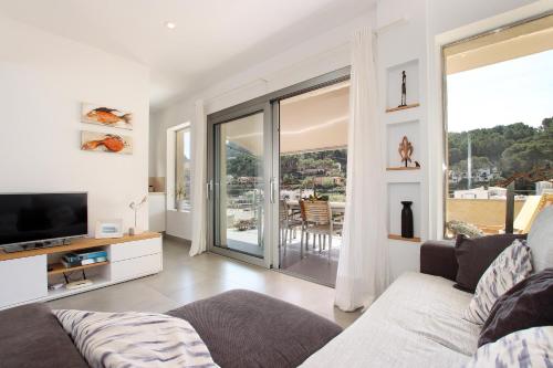Gallery image of Nuria Apt in Cala de Sant Vicenc
