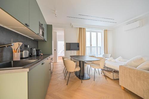 Sumptuous & Serene Parisian Flat